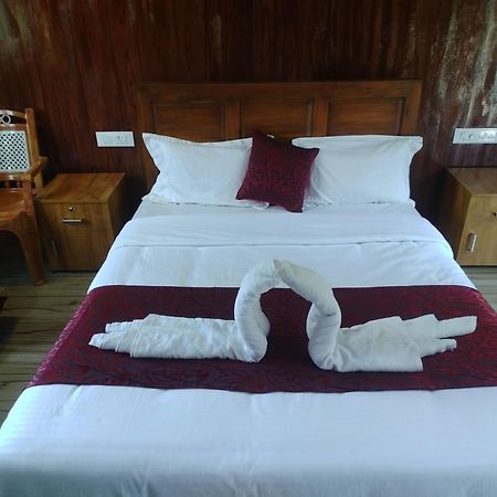Don'S River Valley Jungle Resort Maraiyūr Buitenkant foto