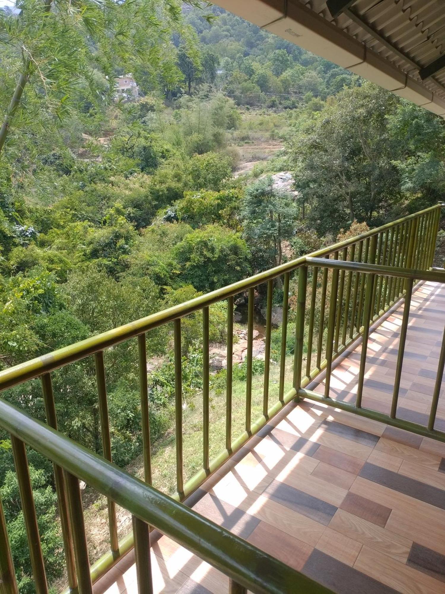 Don'S River Valley Jungle Resort Maraiyūr Buitenkant foto