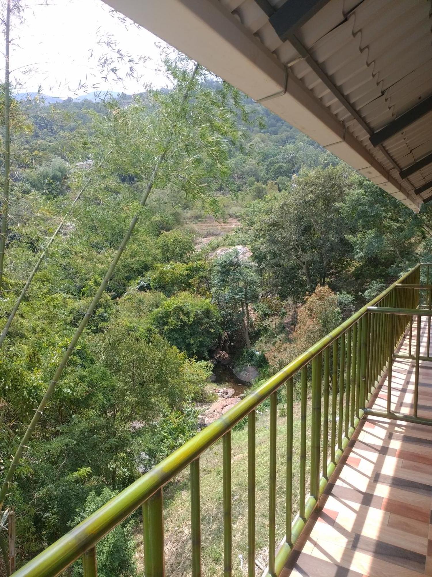 Don'S River Valley Jungle Resort Maraiyūr Buitenkant foto